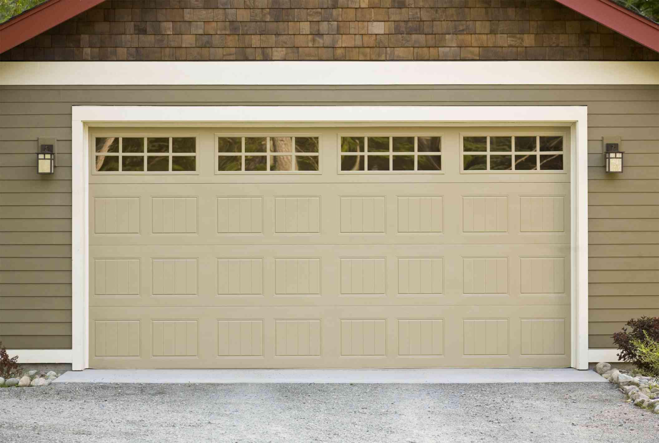 Is it Safe to Repair Your Faulty Garage Door Yourself?